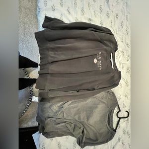 Size L long sleeved shirts